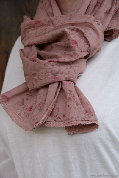 Les Ours Schal PAULINE im dunklen altrosa mit Flowerprint (liberty old pink) - softe Baumwolle