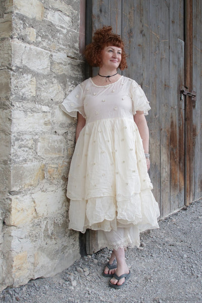 Ewa i Walla Kleid 55800 EKANTA in creme mit PomPoms - Organza & Hardvoile aus reiner Baumwolle2