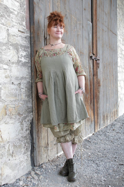 Les Ours Hängerchen/Kleid ELOISE in shabby mint (verveine) - reine Baumwolle in grober Struktur