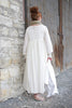 Les Ours Kleid SAMAYA in altweiss (ecru) - softe, geprägte Baumwolle