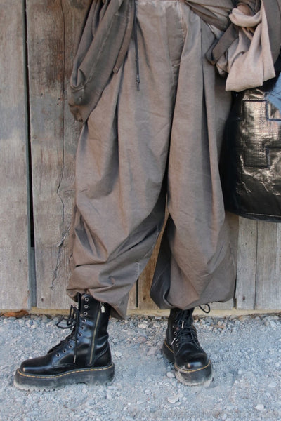 Pluslavie / Plü braune Hose im ballonigen Schnitt - Baumwolle & Elasthan